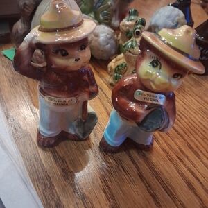 Ceramic Brown & Cream Souvenir Figurine - Virginia Bear Couple